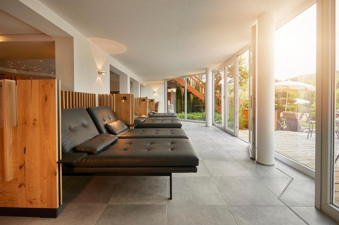Erfurths Bergfried Ferien & Wellnesshotel Hinterzarten Exteriör bild