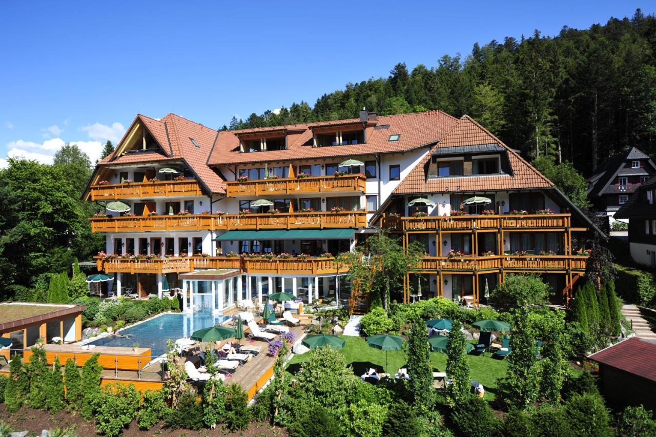 Erfurths Bergfried Ferien & Wellnesshotel Hinterzarten Exteriör bild