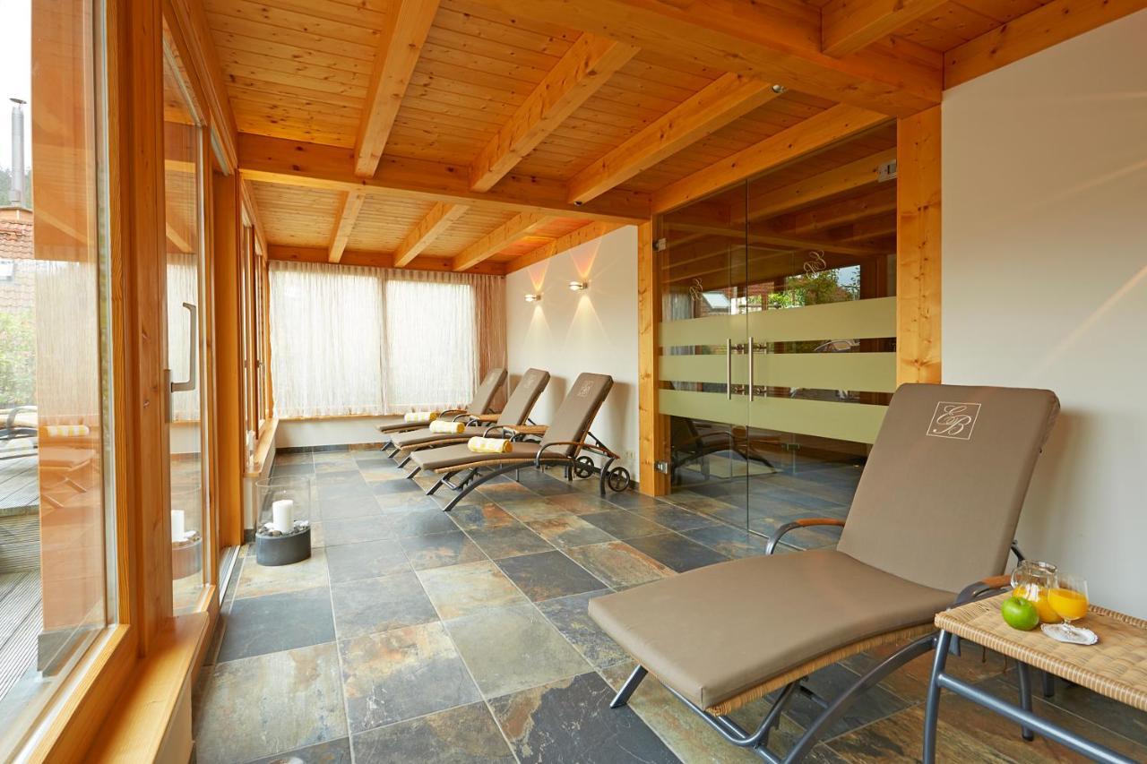 Erfurths Bergfried Ferien & Wellnesshotel Hinterzarten Exteriör bild